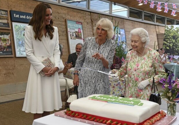 Kate i Camilla z mężami serdecznie gratulowały królowej Elżbiecie II z okazji jej urodzin