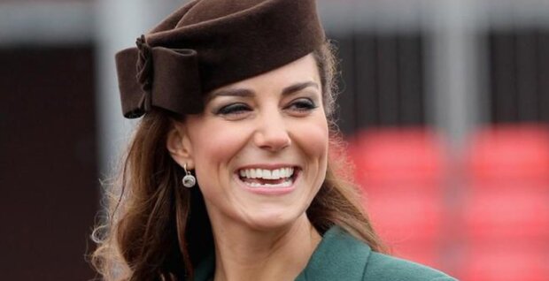Kate Middleton pomaga swojej urodzie, dzięki korzystaniu z usług kliniki estetycznej. Próbujemy się dowiedzieć co sobie poprawiła Księżna