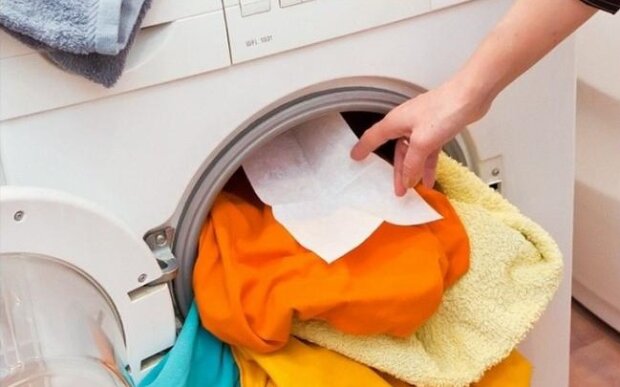 Dlaczego potrzebujesz mokrego ręcznika podczas prania w automatycznej maszynie: podstęp od doświadczonych gospodyń domowych