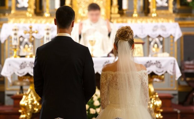 Nowe przepisy w ślubach kościelnych/screen