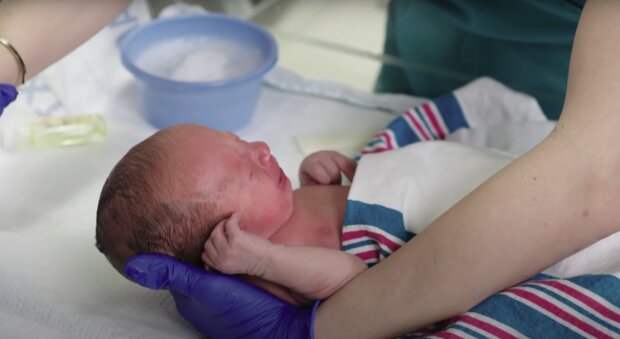 Jakie imiona najczęściej otrzymywały noworodki? / YouTube:  Mount Sinai Parenting Center