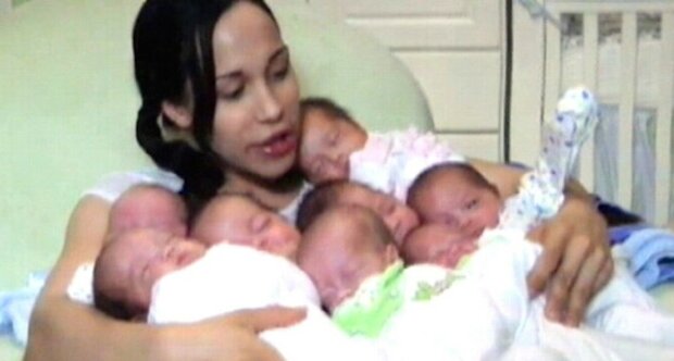 Niewiarygodne zdarzenie! Kobieta ze Stanów Zjednoczonych urodziła ośmioraczki, chociaż była przekonana, że urodzi siedmioro dzieci