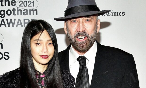 Rzadka wycieczka: Nicolas Cage i jego ciężarna żona Riko Shibata w bluzkach z tym samym wzorem