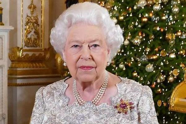 Zaskakujące, jak długo królowa Elżbieta II przygotowuje się do świąt Bożego Narodzenia