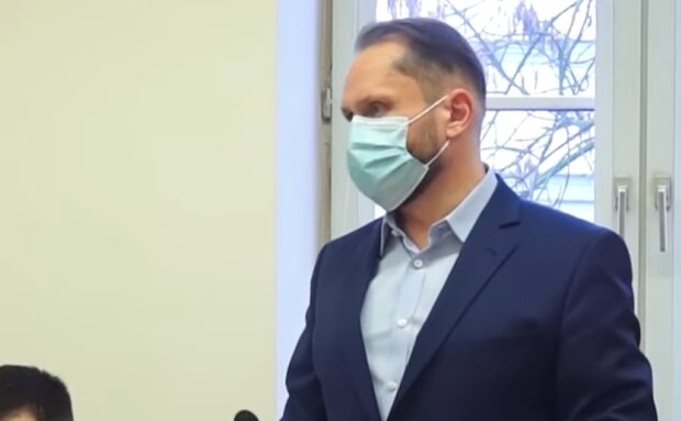 Kamil Durczok przed sądem/YouTube @TELEWIZJA PIOTRKÓW