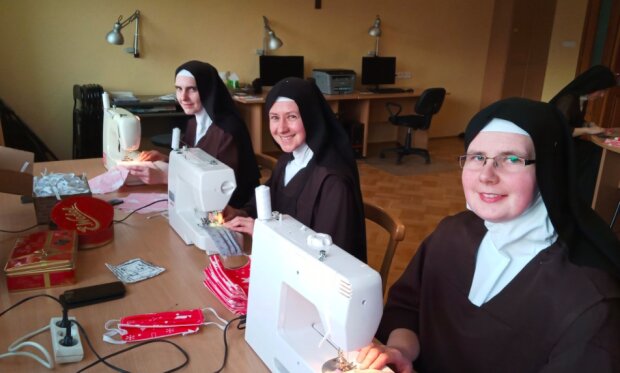 Siostry zakonne zaangażowały się w walkę z koronawirusem / screen Twitter: Archidiecezja Łódzka