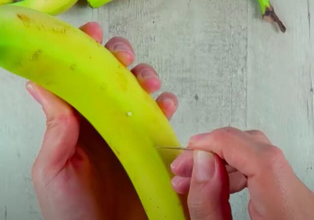 Jak szybko obrać banana? / screen YouTube: Cookist Wow